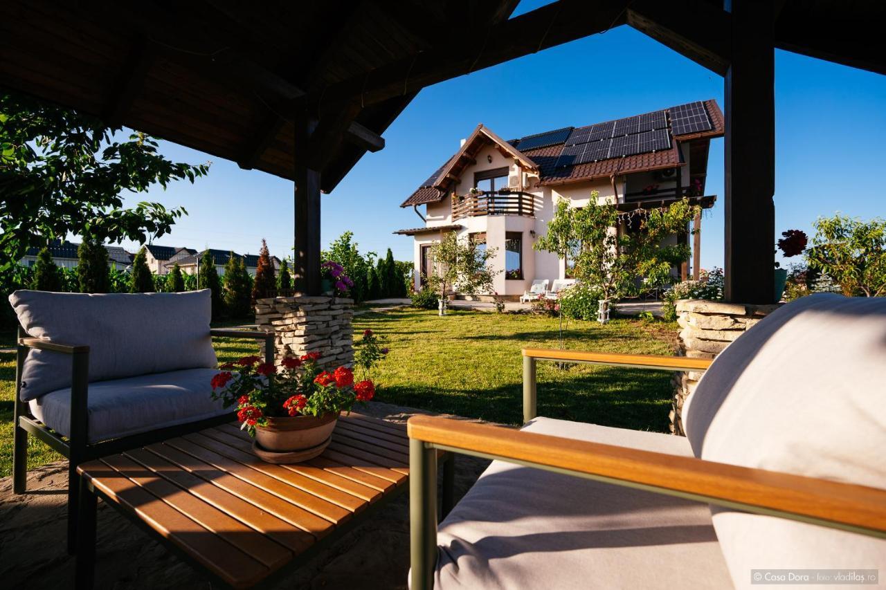 Casa Dora Hotell Suceava Exteriör bild